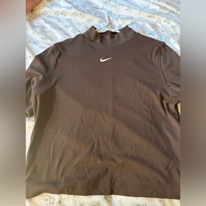 nike tee in brown color.